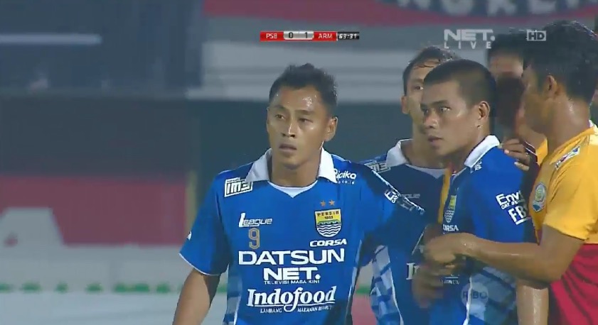 Woww! Persib dan Arema Berpeluang Bentrok di Final